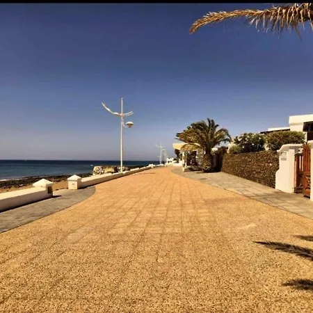 Hogar Palmera With Pool & Playa Honda (Lanzarote)