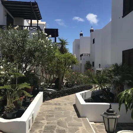 Apartamento Hogar Palmera With Pool & Playa Honda (Lanzarote)