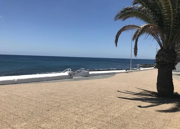 Hogar Palmera With Pool & Apartament Playa Honda (Lanzarote)